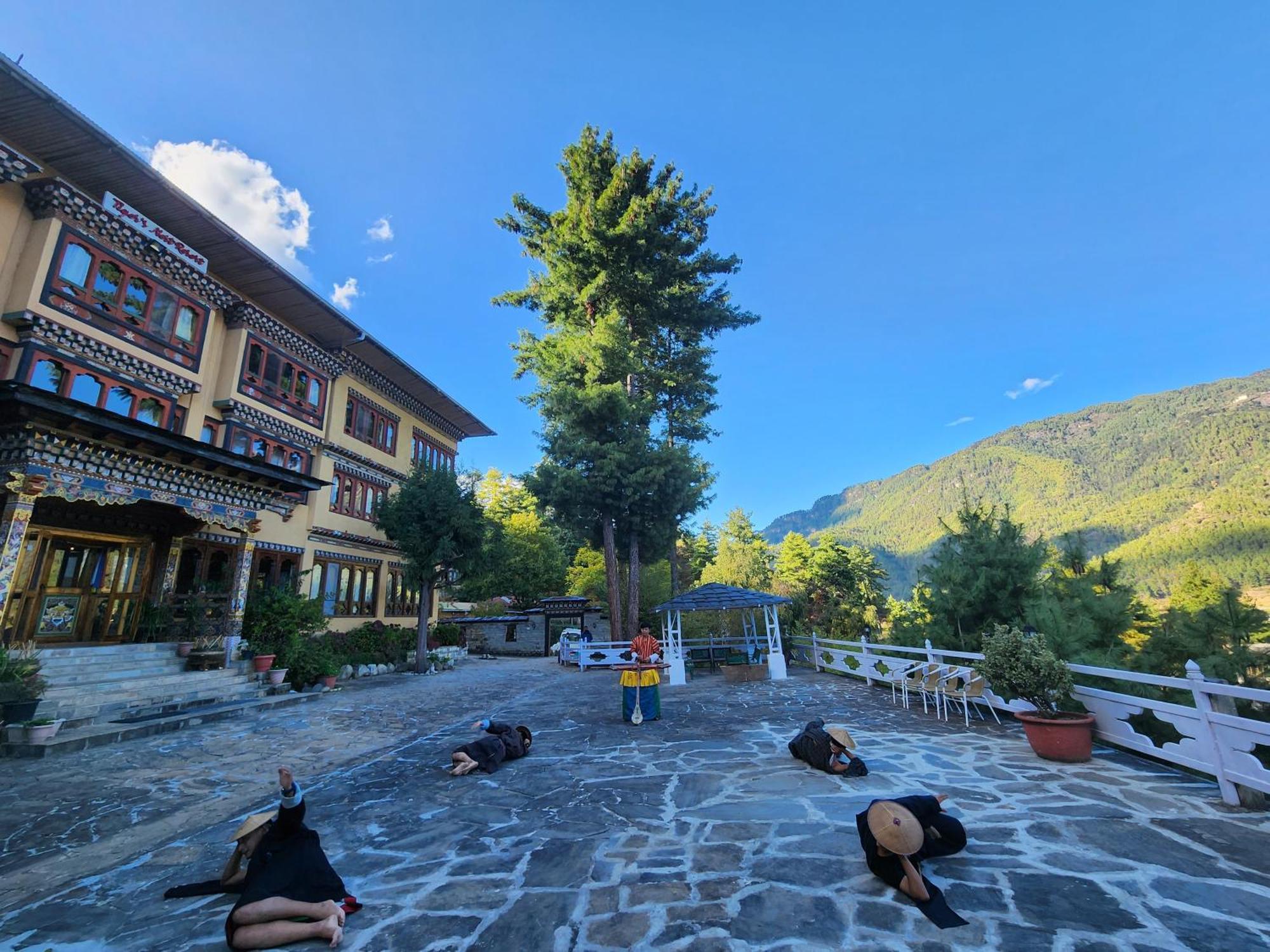 Tiger'S Nest Resort - Best Resort In Paro Exteriör bild